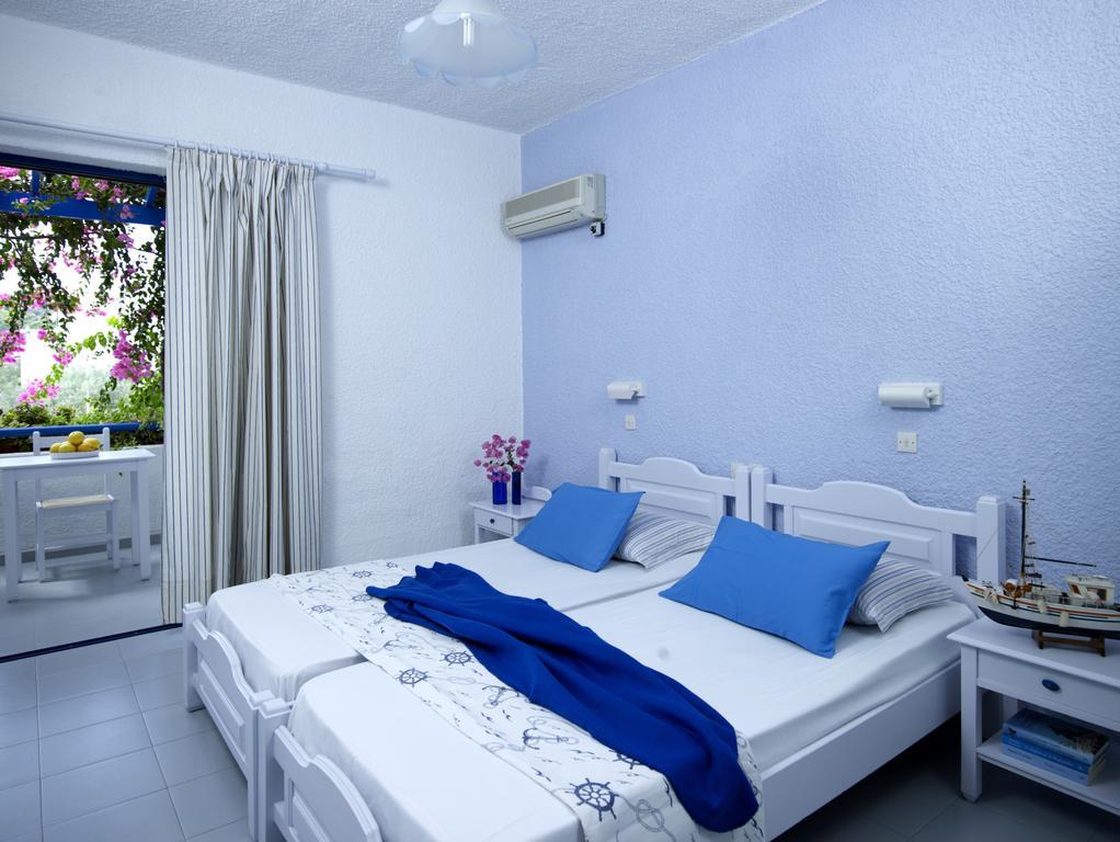 Ninetta'S Studios Poros Town Bagian luar foto