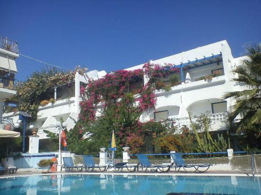 Ninetta'S Studios Poros Town Bagian luar foto