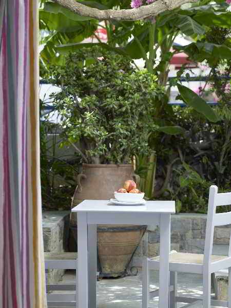 Ninetta'S Studios Poros Town Bagian luar foto
