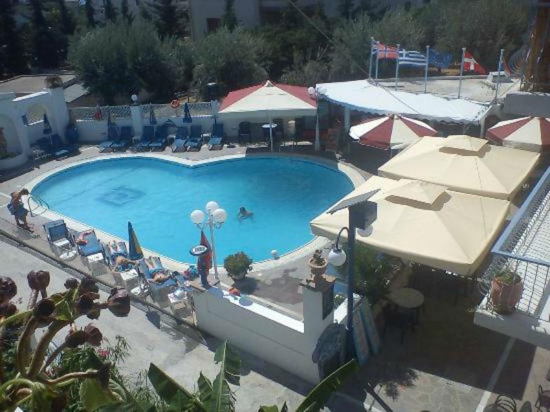 Ninetta'S Studios Poros Town Bagian luar foto