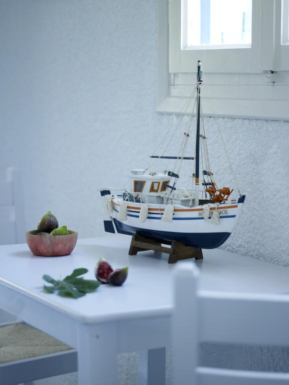 Ninetta'S Studios Poros Town Ruang foto